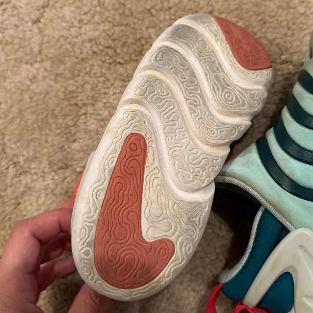 Nike easy slip